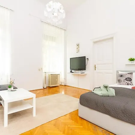 3bdr Spacious Getaway Appartamento Budapest