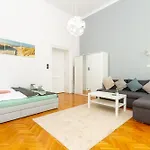 Apartment 3bdr Spacious Getaway Budapest