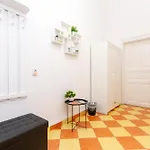 3bdr Spacious Getaway * Budapest