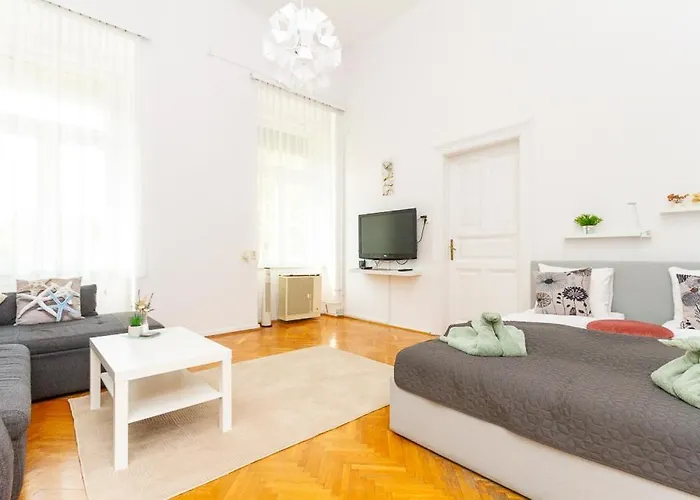 3bdr Spacious Getaway Apartament Budapesta