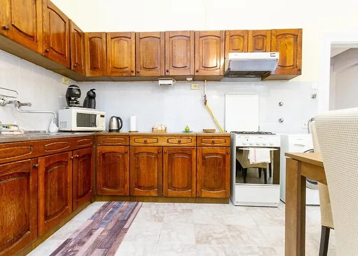 Lägenhet 3bdr Spacious Getaway Budapest