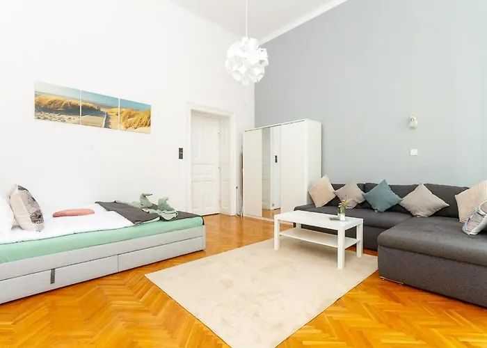 Lägenhet 3bdr Spacious Getaway Budapest